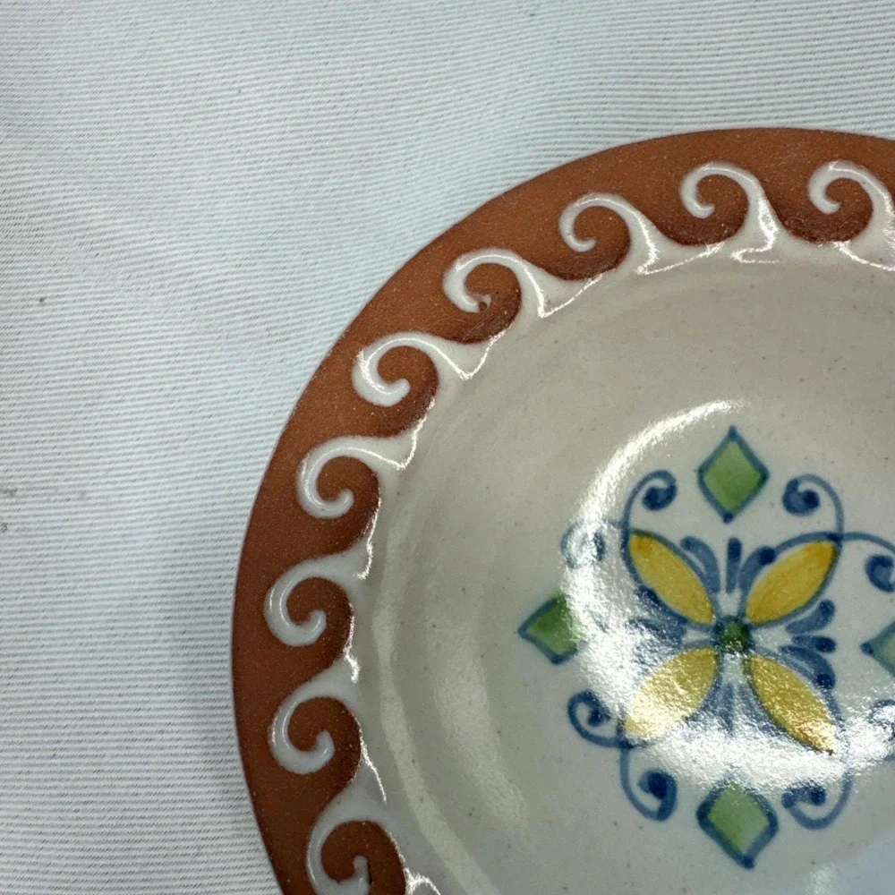 Hand Painted Ceramic 3.5 Inch Bowl Made in‎ Italy